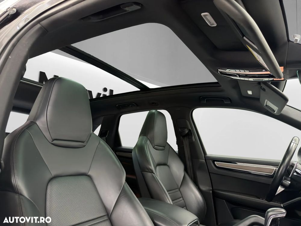 Porsche Cayenne S Tiptronic S Platinum Edition - 5
