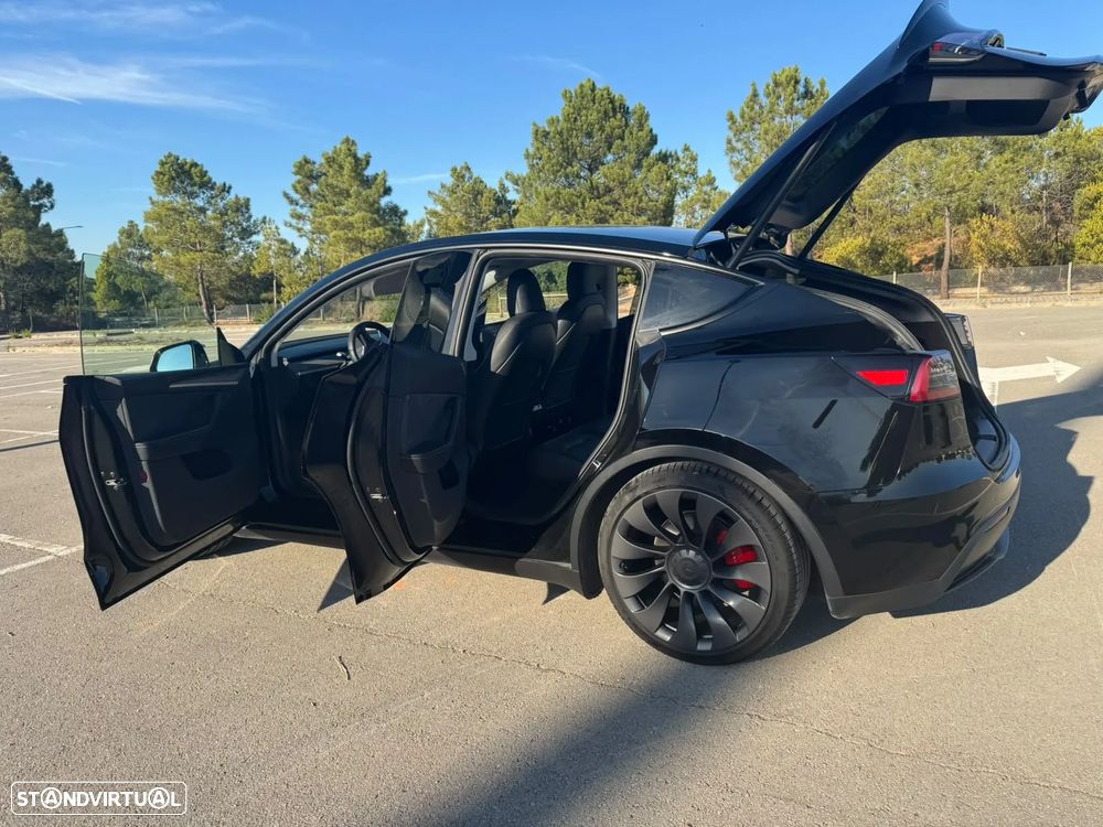 Tesla Model Y Performance Dual Motor AWD - 51
