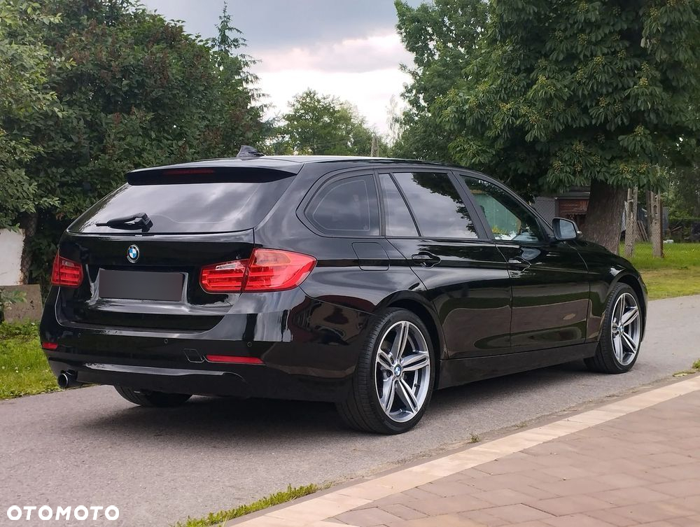 BMW Seria 3 320i Touring - 5
