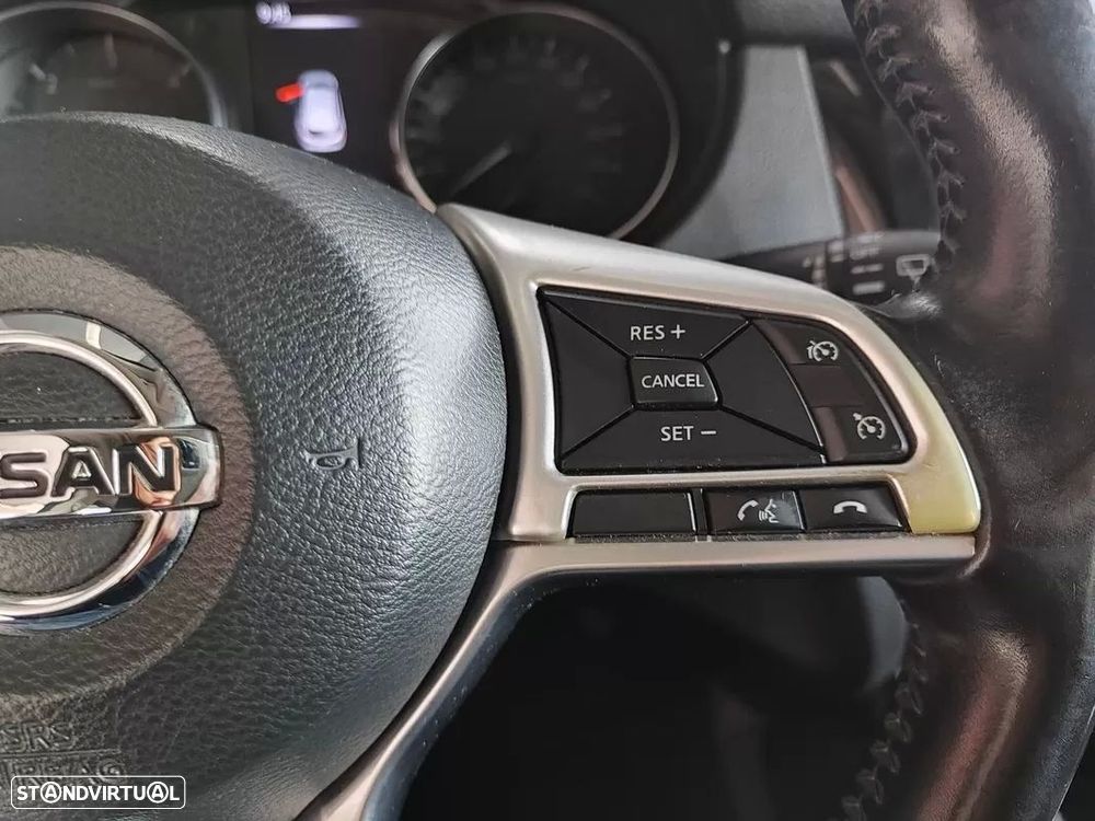Nissan Qashqai 1.5 dCi N-Connecta RS+PS - 25