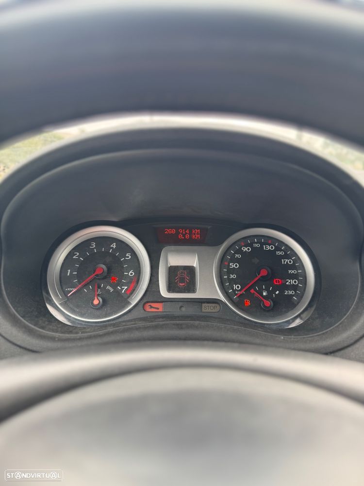 Renault Clio 1.2 16V Dynamique S - 8