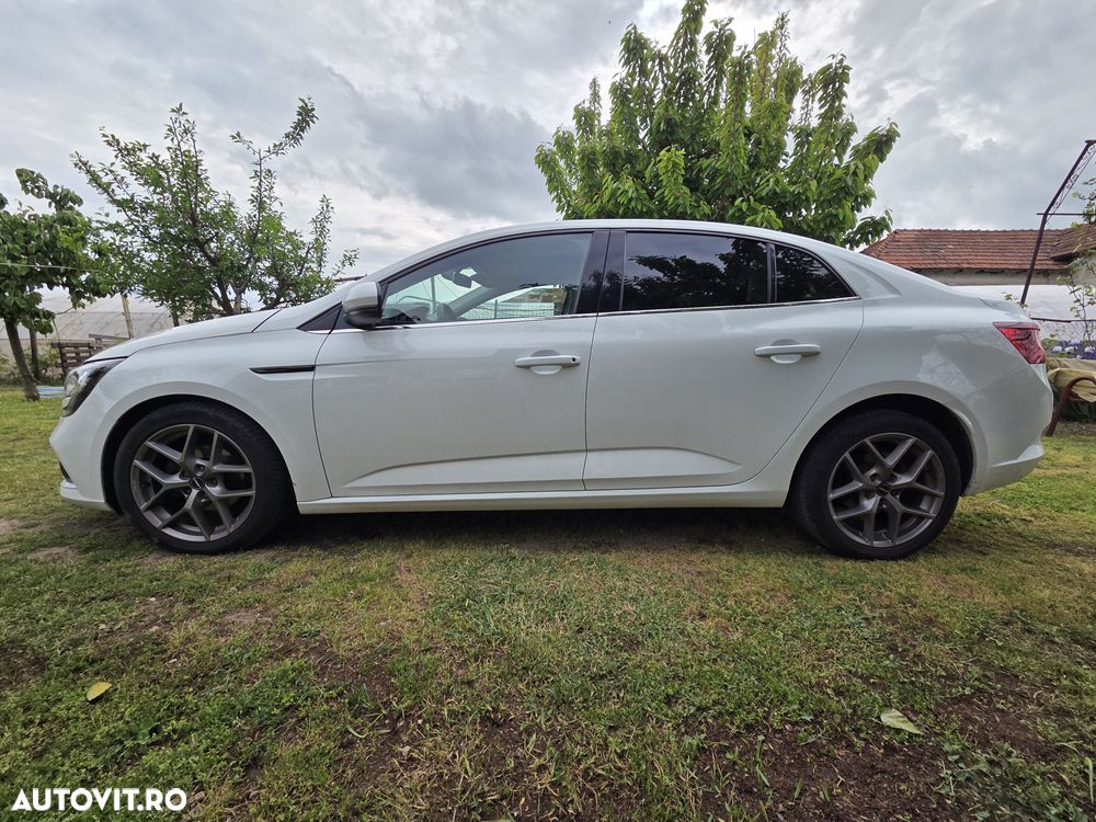 Renault Megane TCe Zen - 2
