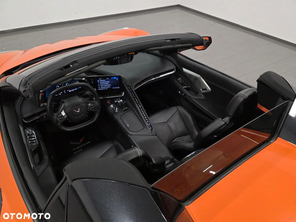Chevrolet Corvette - 25