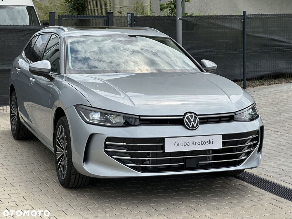 Volkswagen Passat Variant 1.5 TSI EVO Elegance DSG - 4