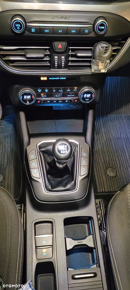 Ford Focus 1.5 EcoBoost Titanium - 18