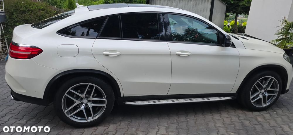 Mercedes-Benz GLE - 21