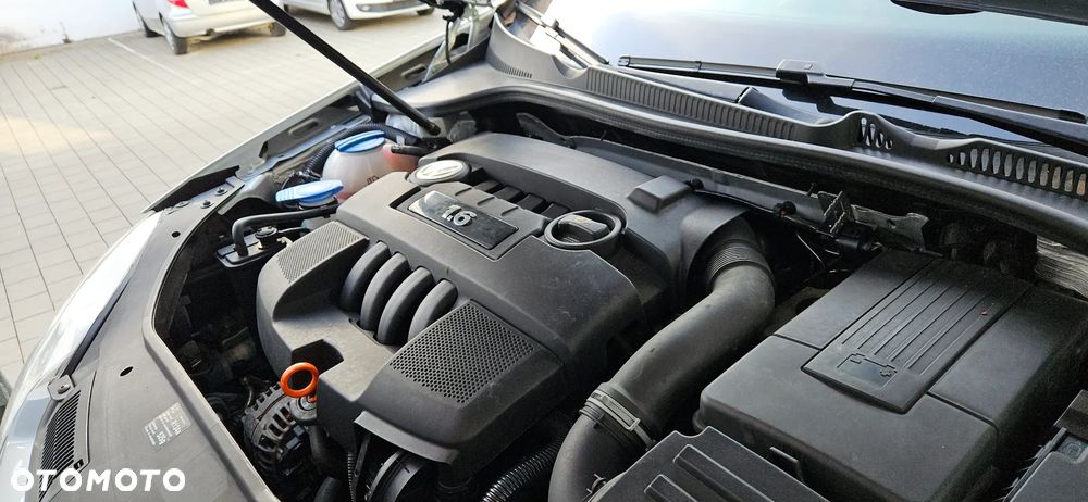 Volkswagen Golf 1.6 Comfortline DSG - 11