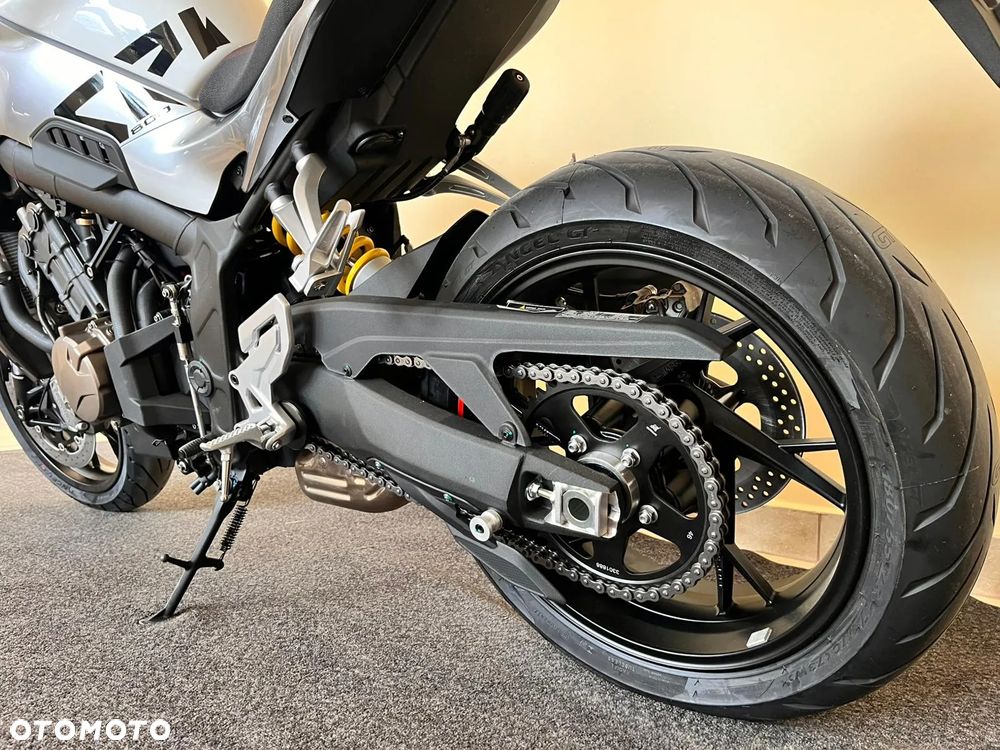 QJMOTOR SRK 800 - 18