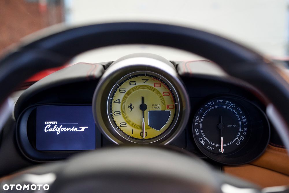 Ferrari California T - 30