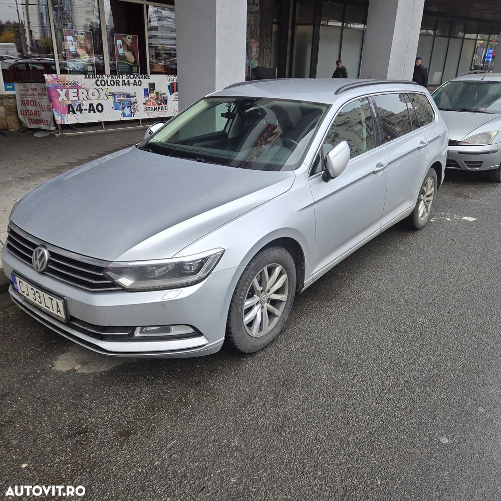 Volkswagen Passat - 1