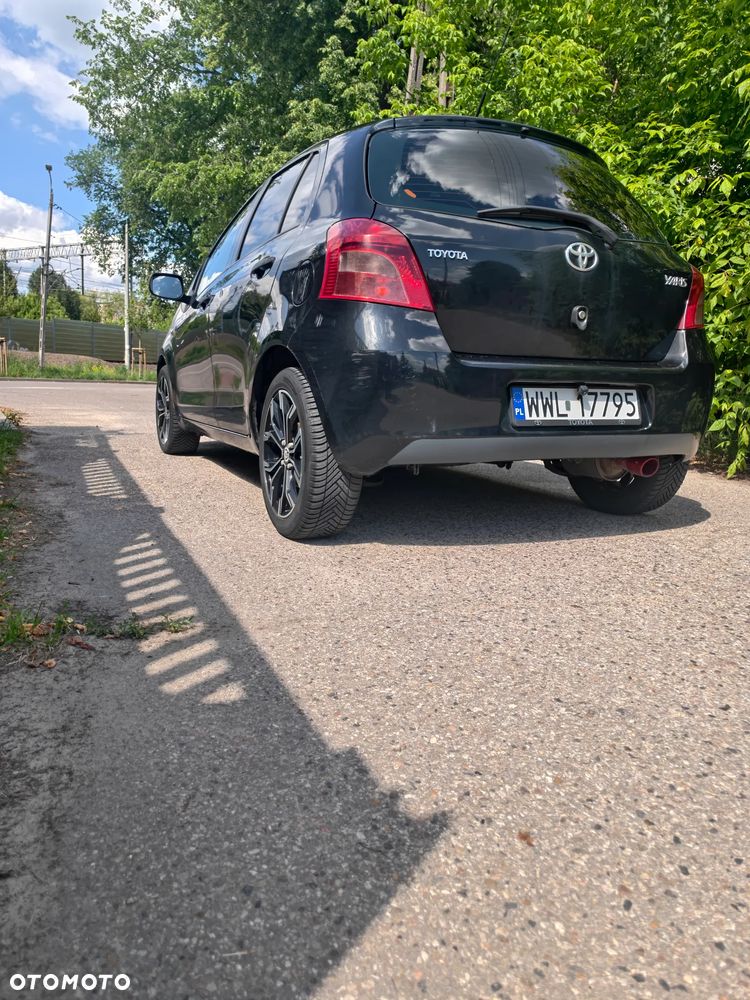 Toyota Yaris 1.3 Sol - 12