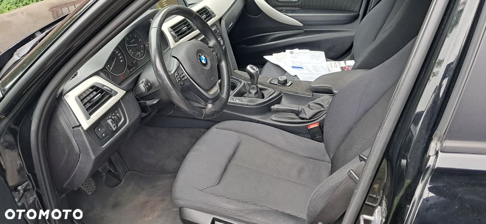 BMW Seria 3 320d - 9