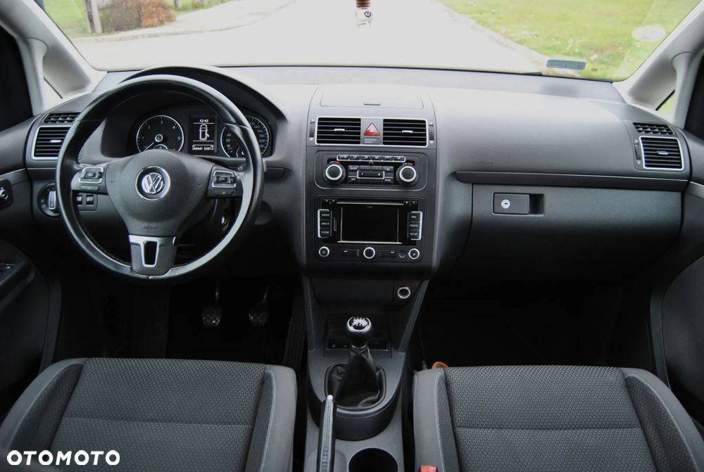 Volkswagen Touran - 9