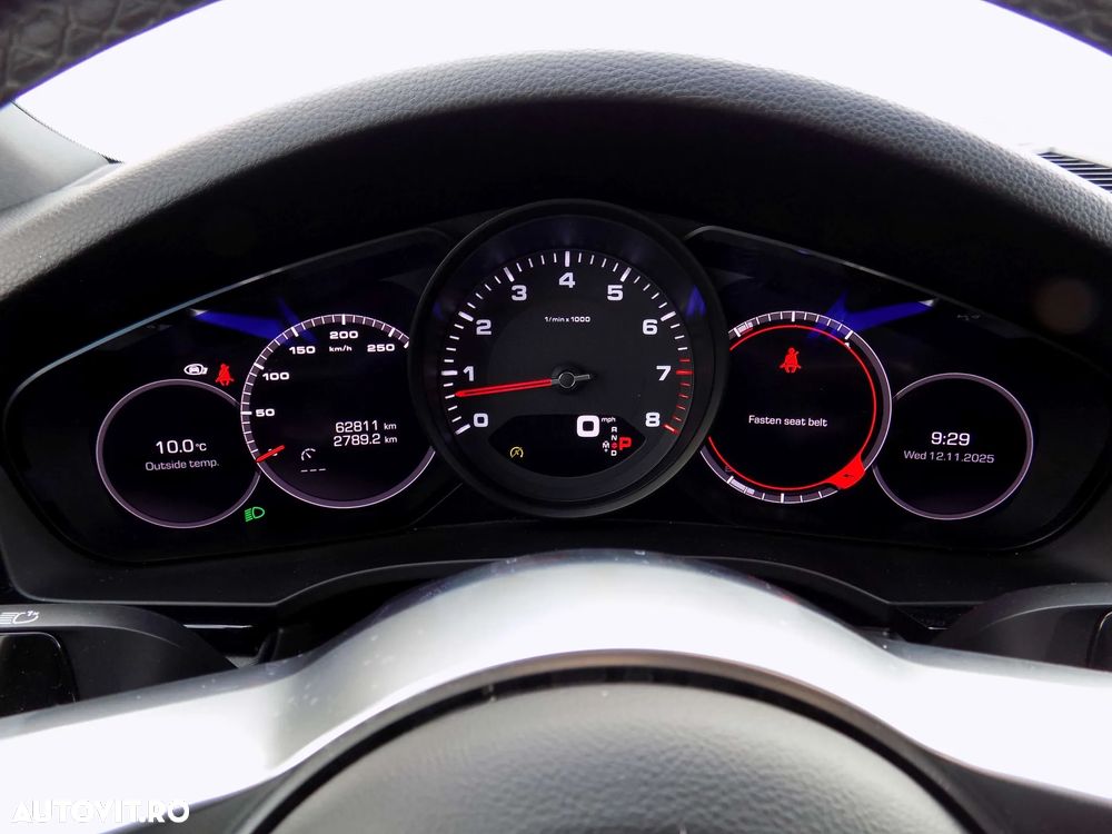 Porsche Cayenne Standard - 18