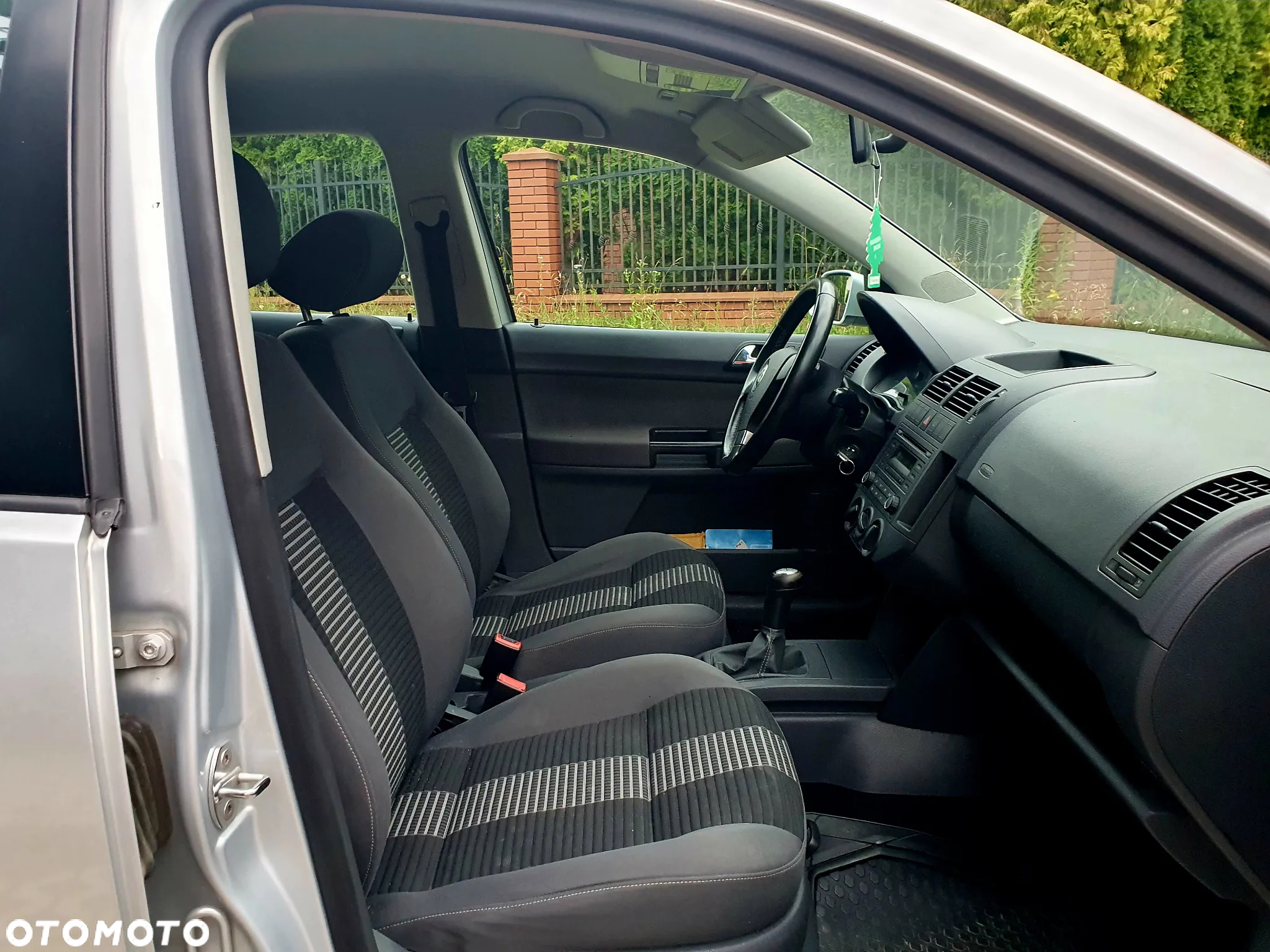 Volkswagen Polo 1.4 16V Comfortline - 13