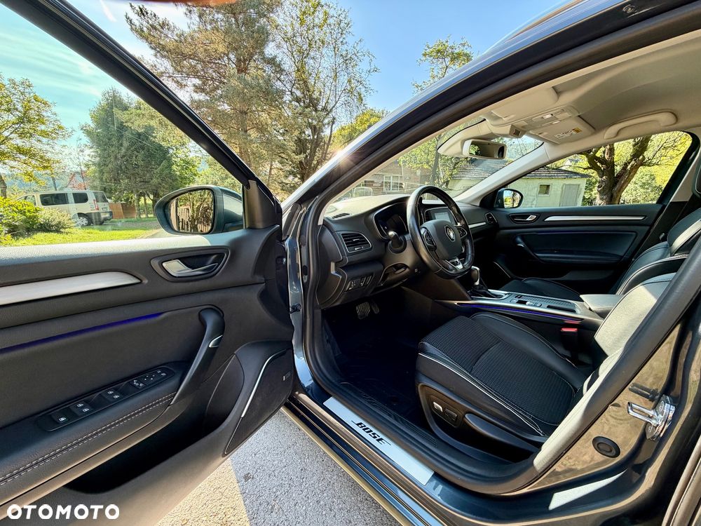 Renault Megane ENERGY TCe 140 EDC BOSE EDITION - 16