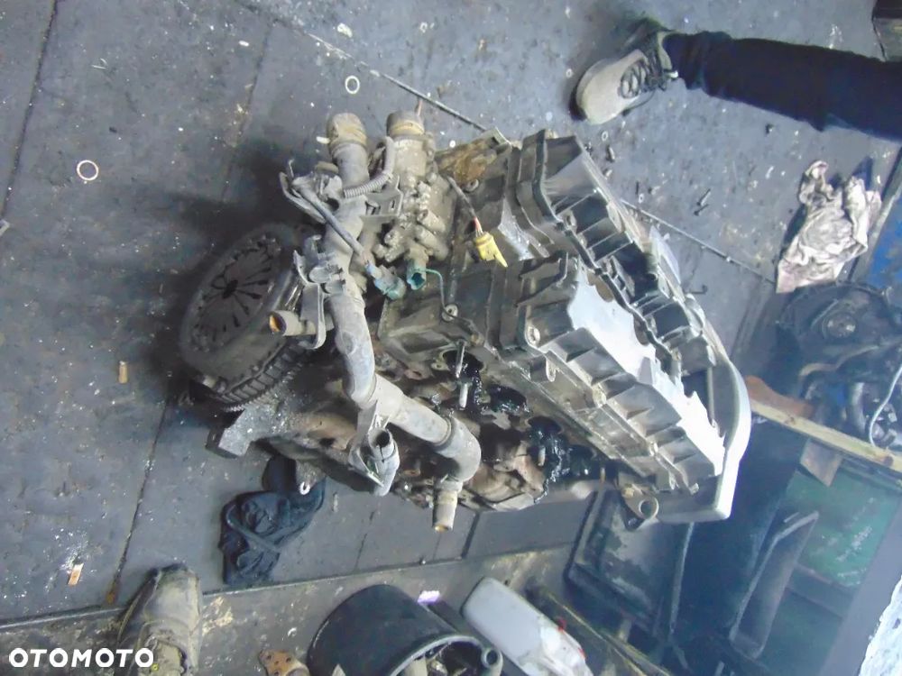 Silnik peugeot 307 1,6 16 v - 4