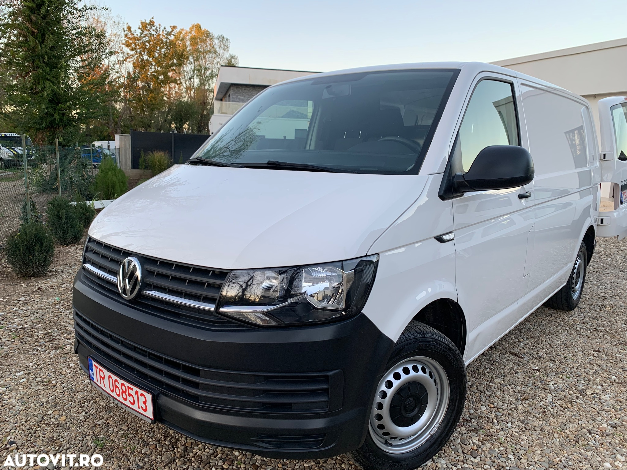Volkswagen Transporter Kombi T6 2.0 TDI 84 kW KR - 12