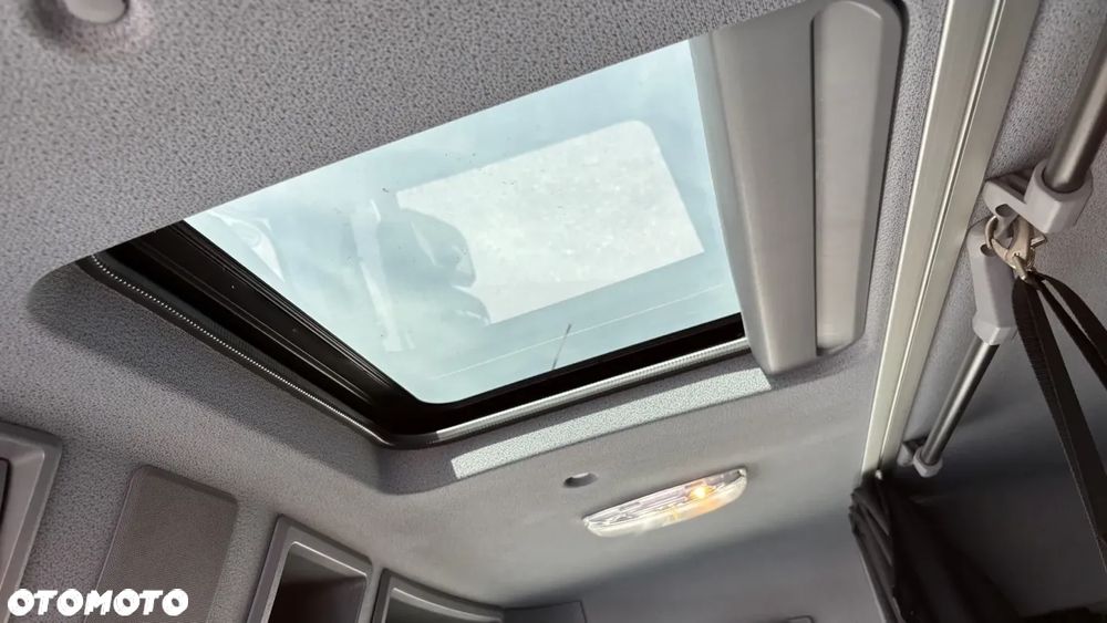 Mercedes-Benz 2548 - 12