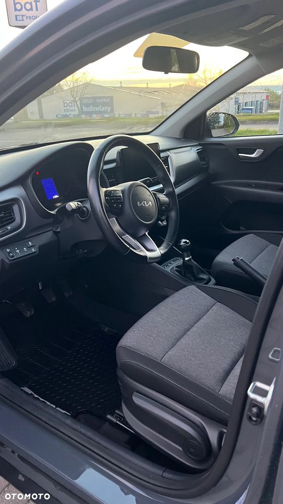 Kia Stonic 1.2 M - 11