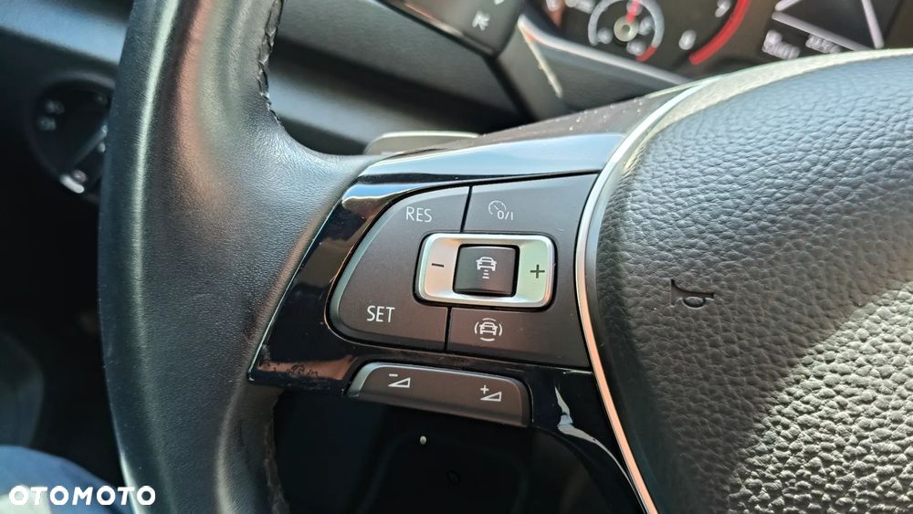 Volkswagen T-Roc 1.5 TSI OPF DSG ACTIVE - 19