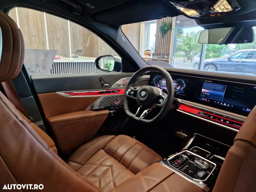 BMW Seria 7 740d xDrive MHEV - 8