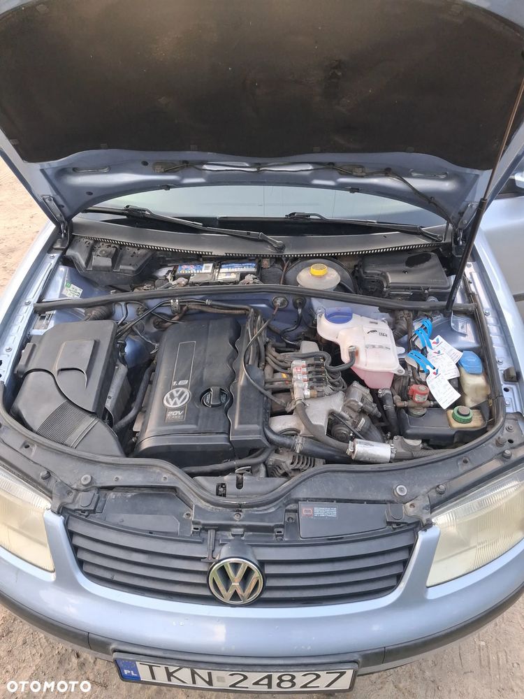 Volkswagen Passat 1.8T - 13