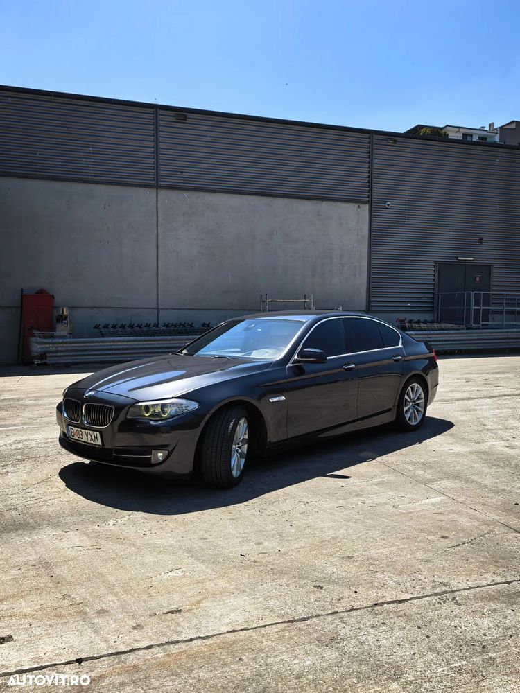 BMW Seria 5 525d xDrive - 5
