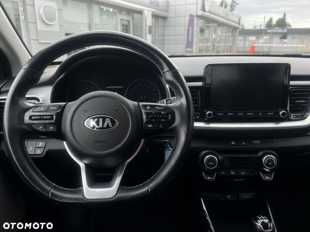 Kia Stonic 1.2 L - 14