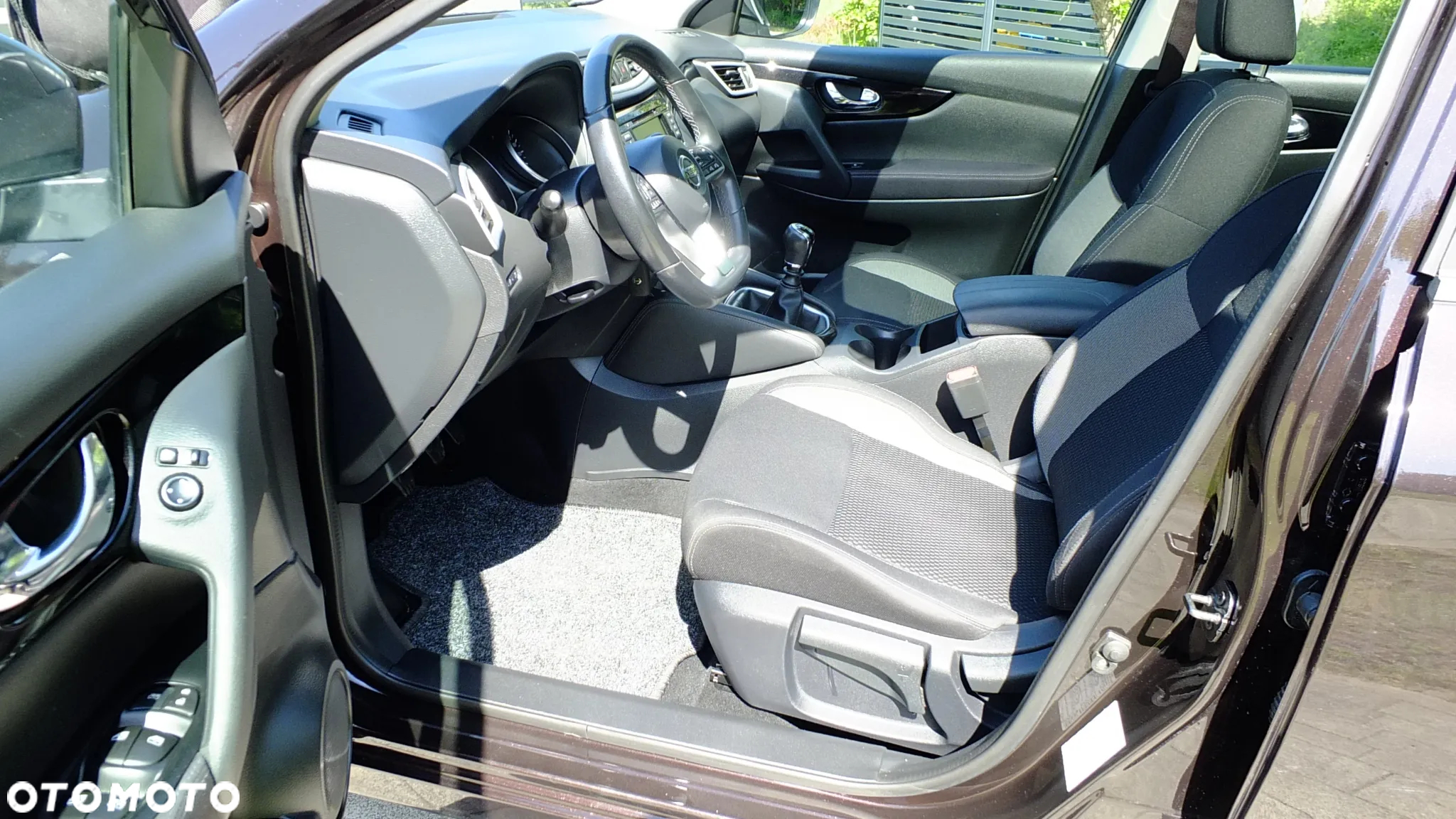 Nissan Qashqai 1.3 DIG-T N-Connecta - 16