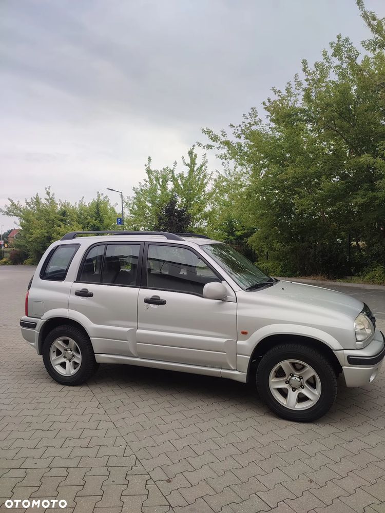 Suzuki Grand Vitara 2.0 Comfort Limited - 5