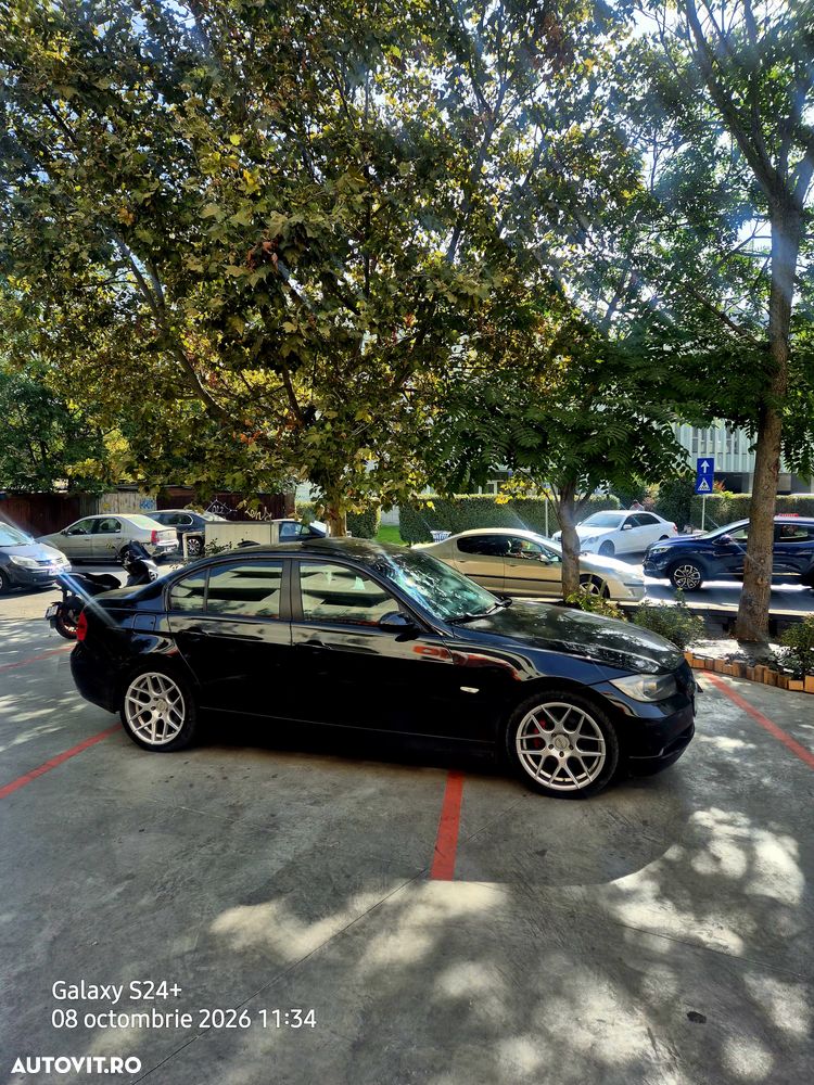 BMW Seria 3 318d - 4