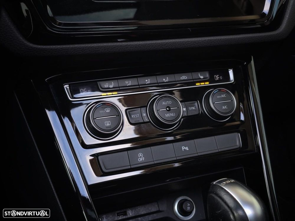 VW Touran 1.6 TDI Blue.Hig.DSG 5L - 28