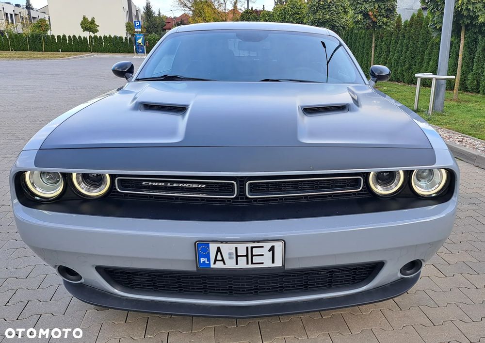 Dodge Challenger - 14