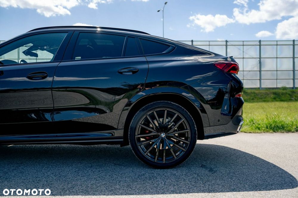 BMW X6 xDrive40i - 12