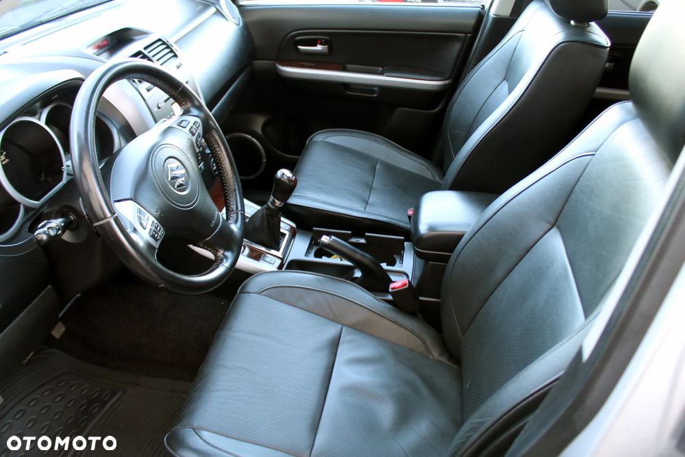 Suzuki Grand Vitara 1.9 DDiS Comfort + DPF - 9