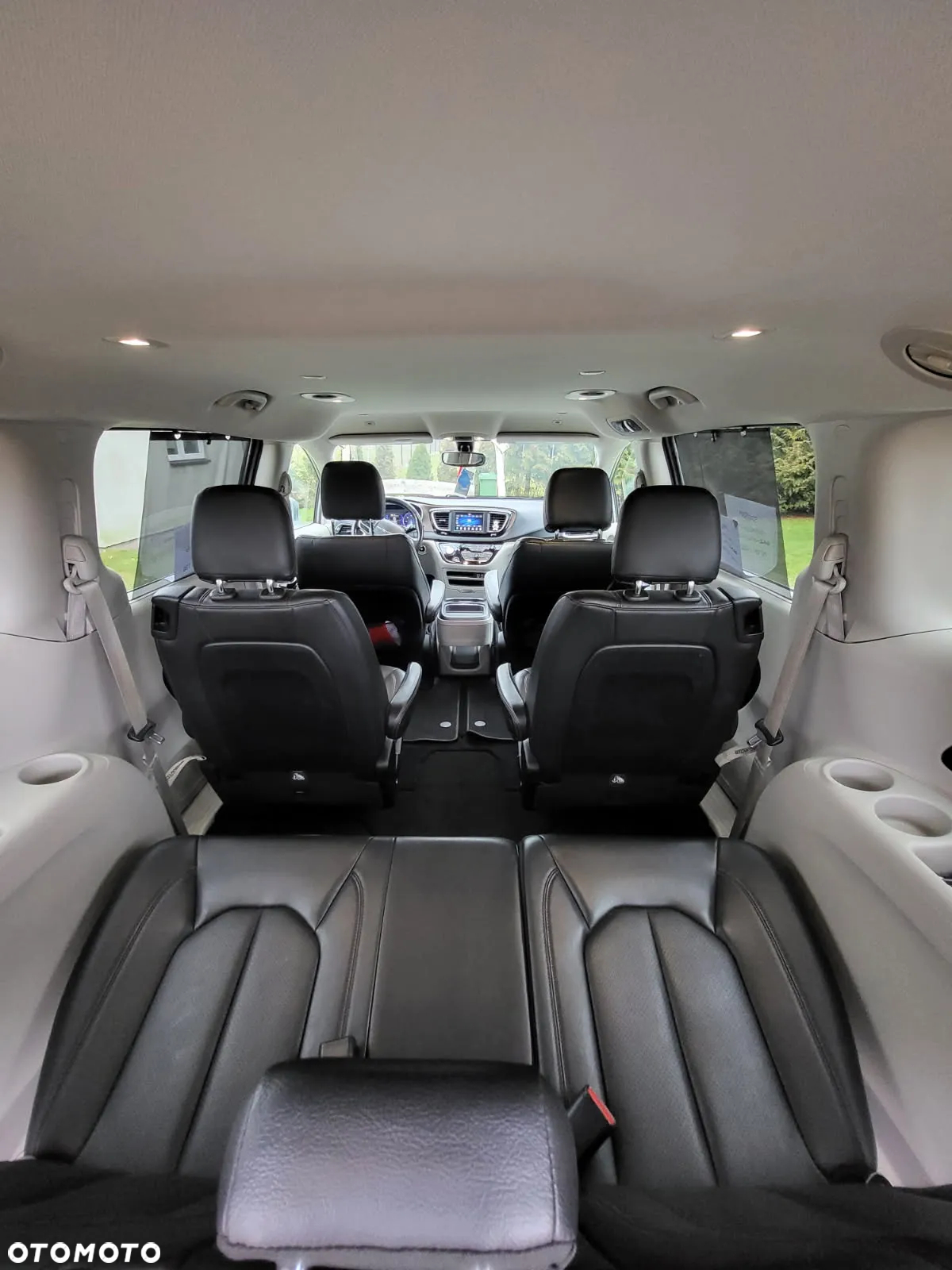 Chrysler Pacifica - 6
