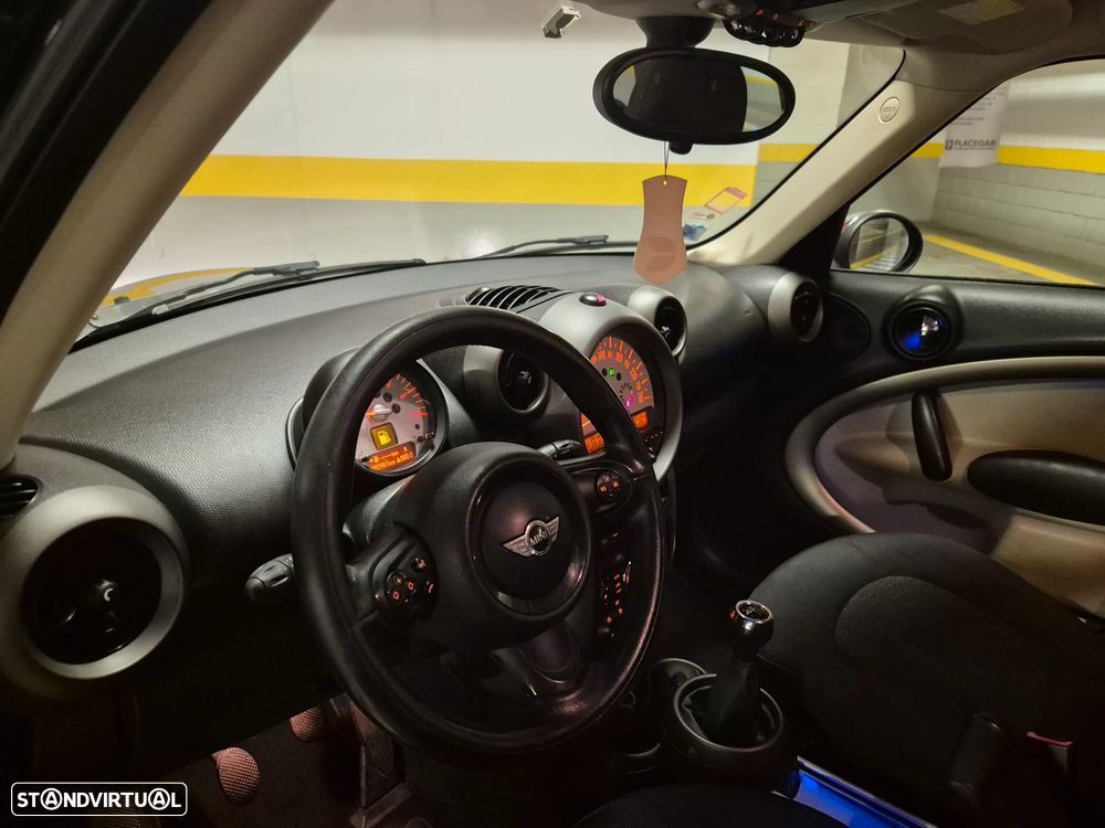 MINI Countryman One D - 25