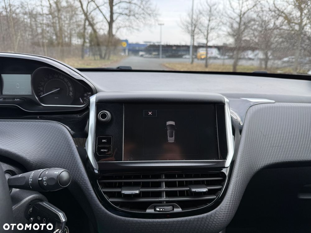Peugeot 2008 1.6 BlueHDi Style - 16