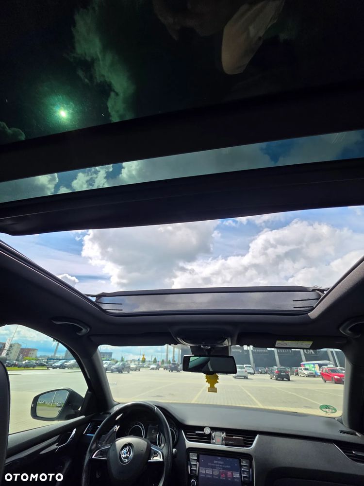 Skoda Octavia 2.0 TDI RS DSG - 22