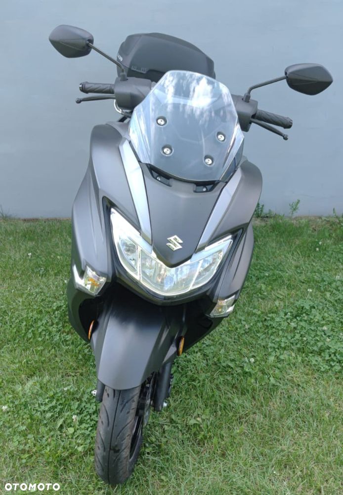 Suzuki Burgman - 12
