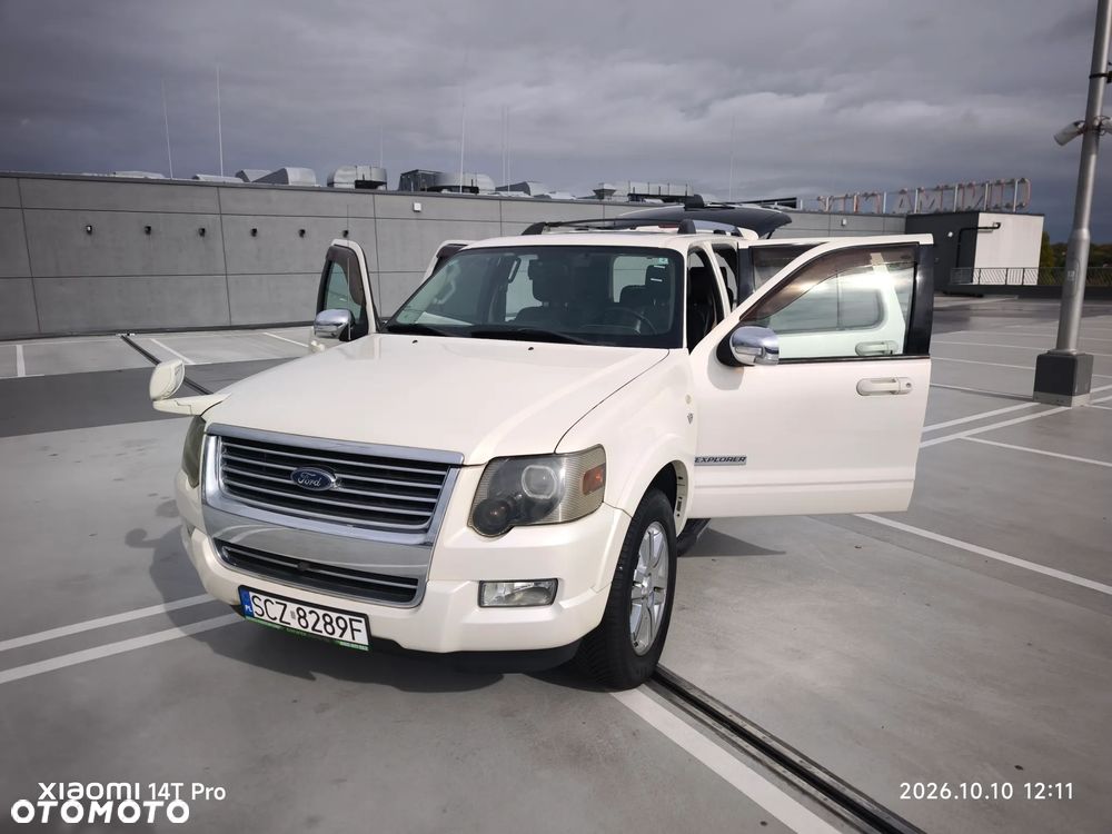 Ford Explorer - 4