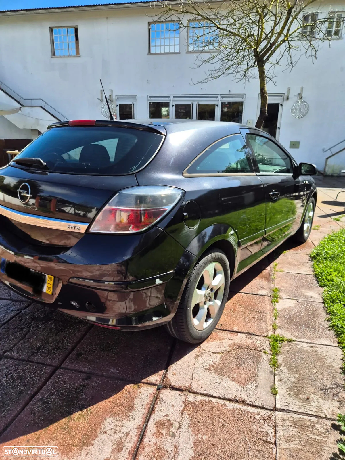 Opel Astra GTC 1.3 CDTi - 4
