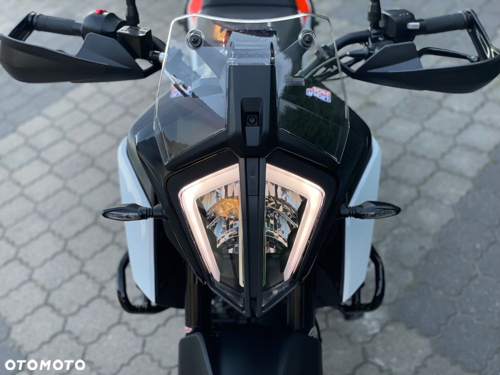 KTM Adventure - 25