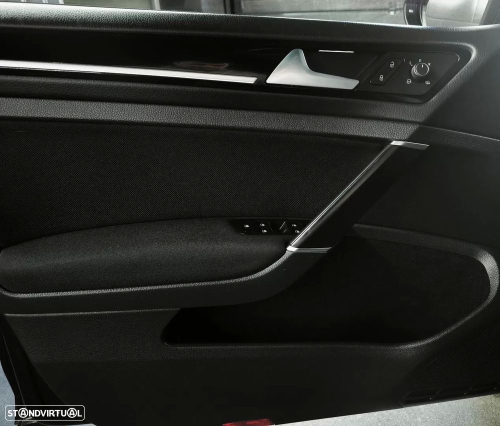 VW Golf 2.0 TDI GTD DSG - 37