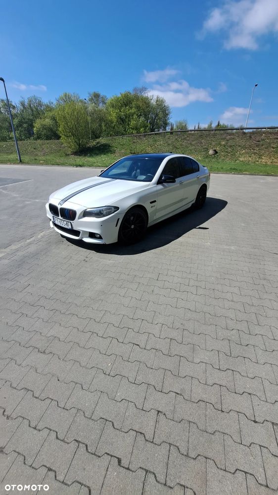 BMW Seria 5 528i - 3