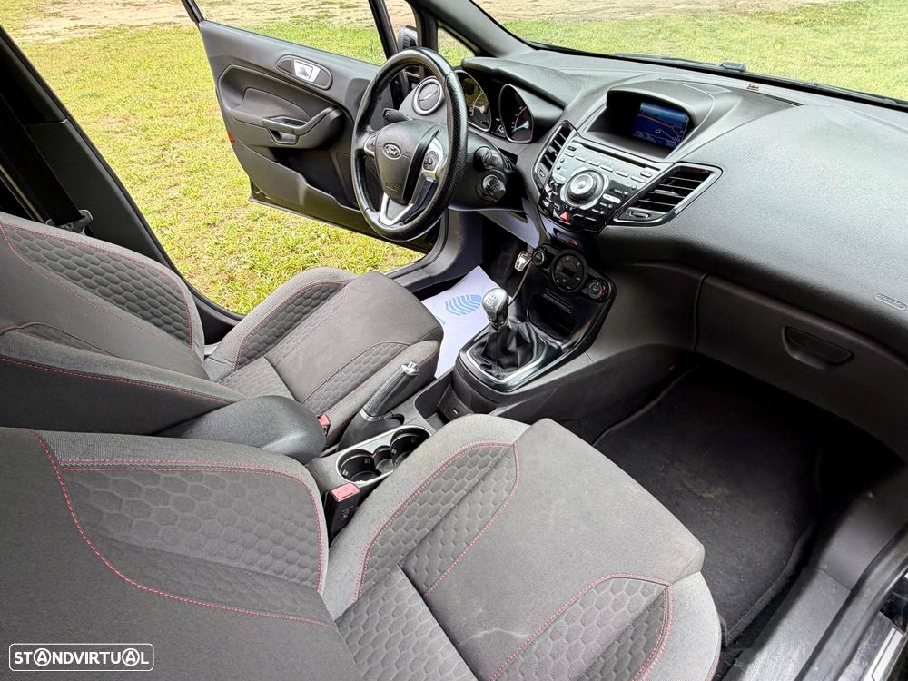 Ford Fiesta 1.5 TDCi STLine - 14