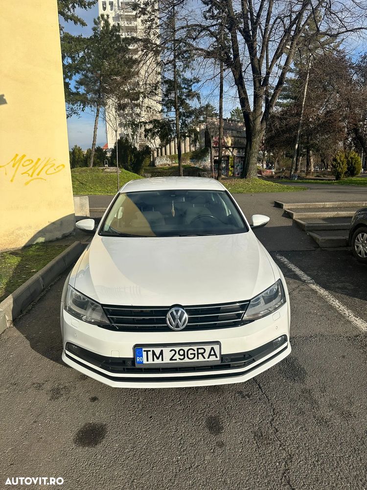 Volkswagen Jetta 2.0 TDI Comfortline - 11