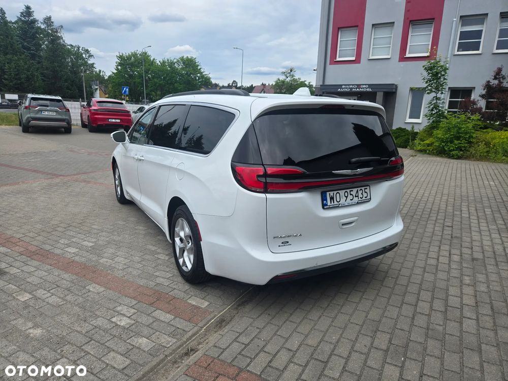 Chrysler Pacifica - 7