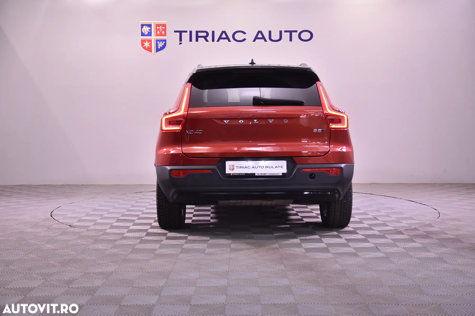Volvo XC 40 B5 B AWD Geartronic RDesign - 4